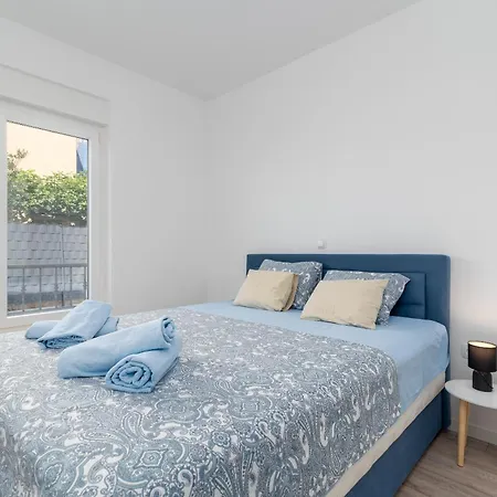 Roos Apartment